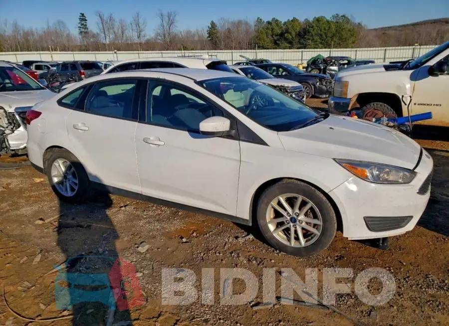 1FADP3F24JL250435 Photo# 4