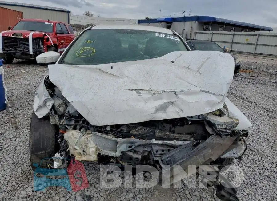 1FADP3F28JL256268 Photo# 5