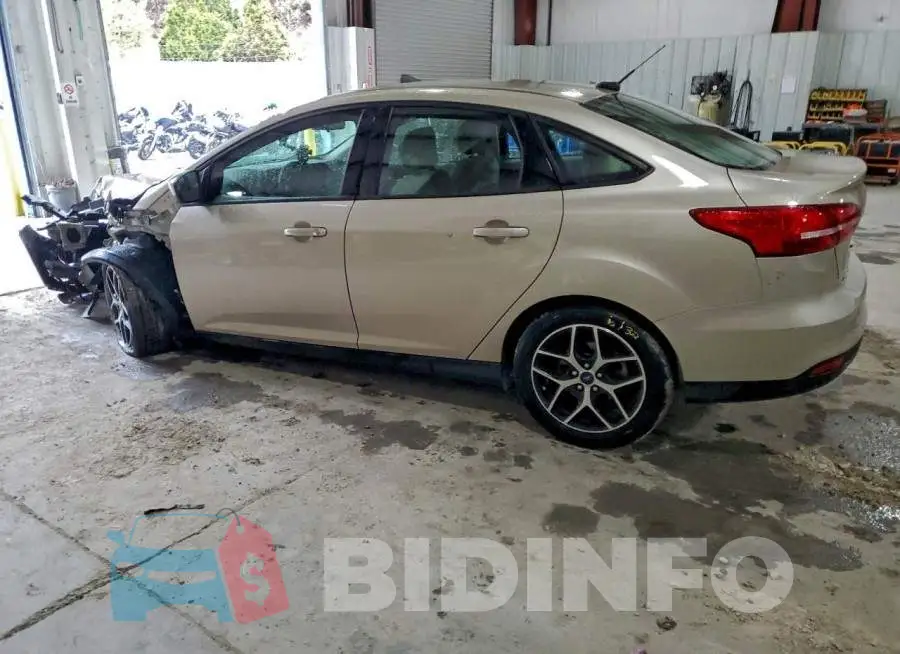 1FADP3FE2JL210252 Photo# 2