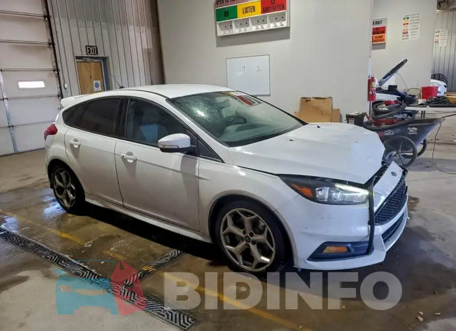 1FADP3L90JL233987 Photo# 4