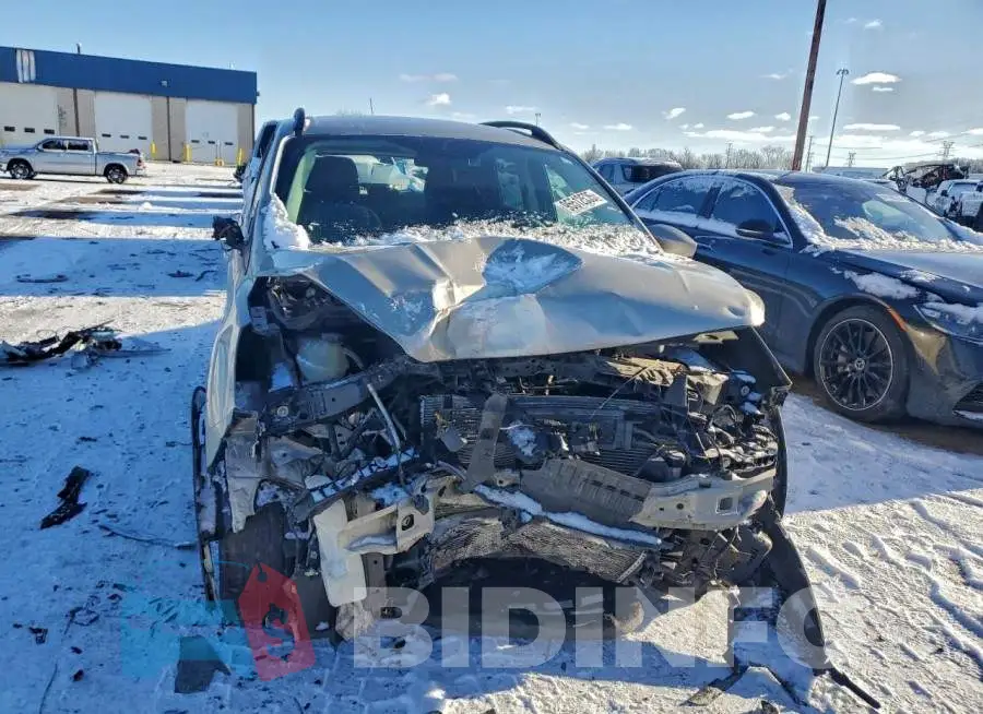 1FMCU0GDXHUC77328 Photo# 5