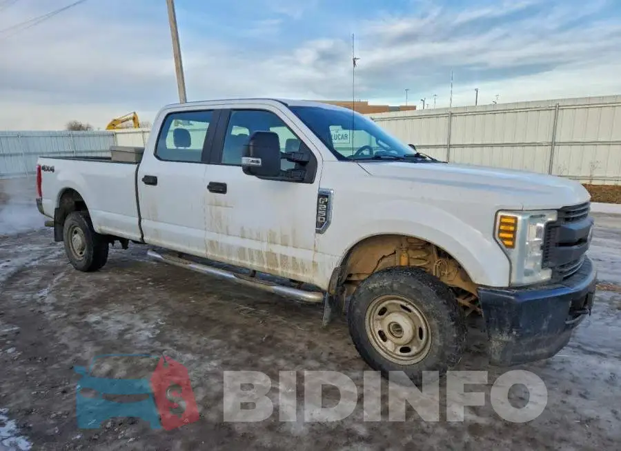 1FT7W2B63KEC69075 Photo# 4