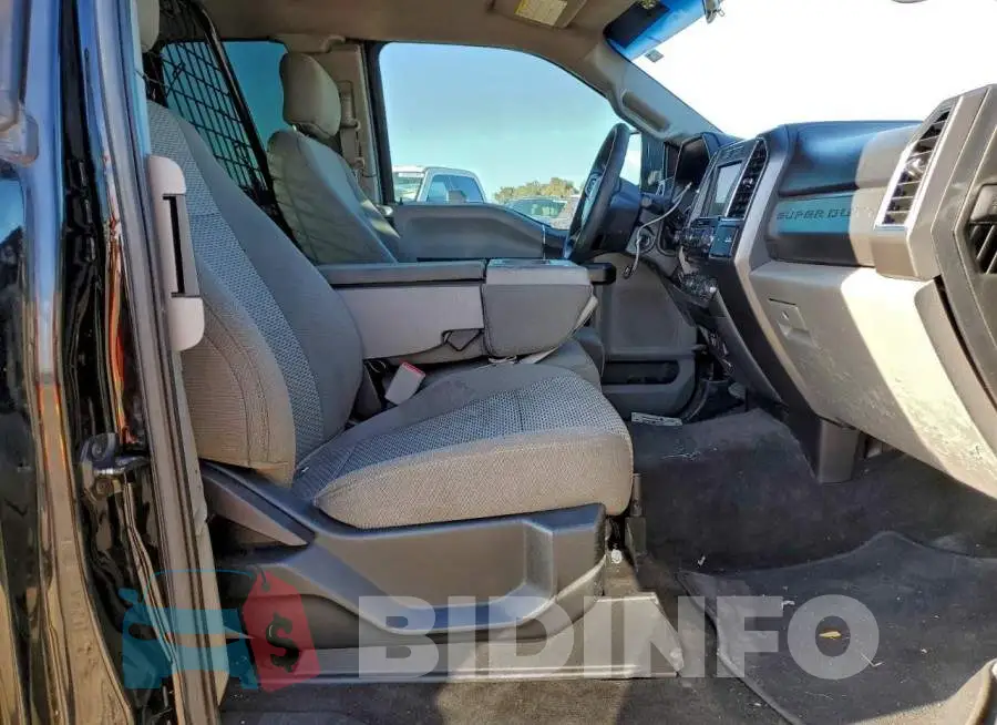1FT7X2A68HED72158 Photo# 10