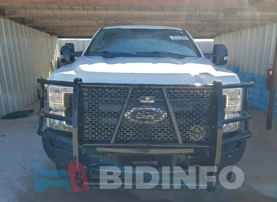 1FT7X2B68KEC62815 Photo# 5