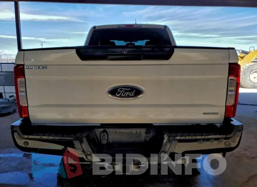 1FT7X2B68KEC62815 Photo# 6