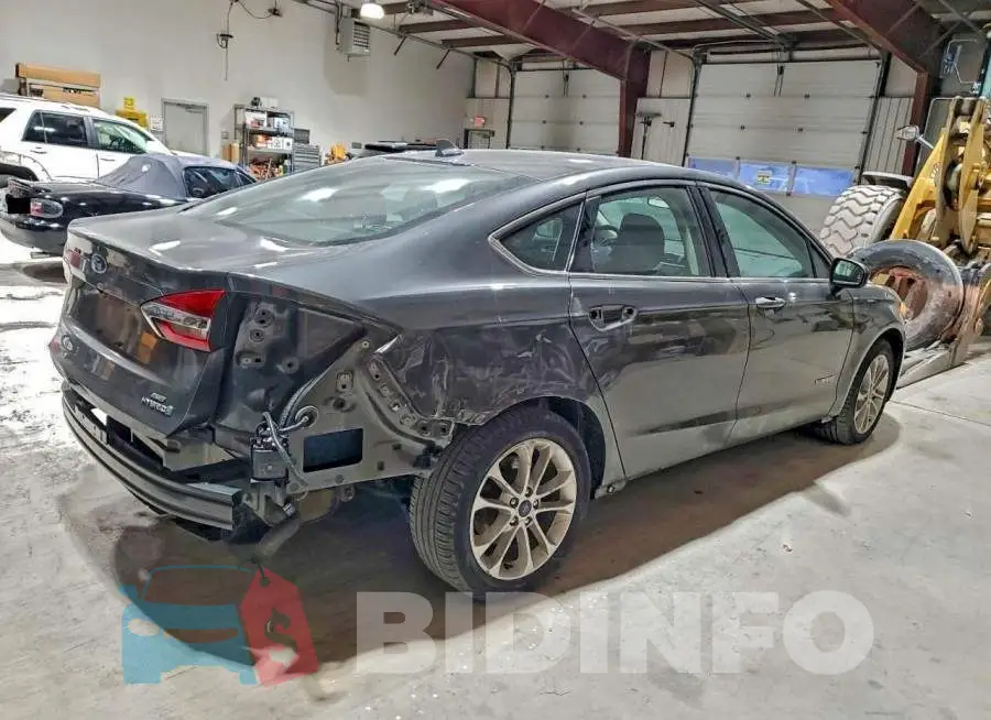 3FA6P0LU4KR162887 Photo# 3