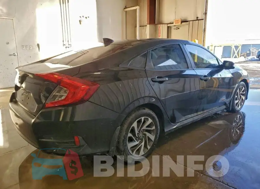 19XFC2F73HE224710 Photo# 3