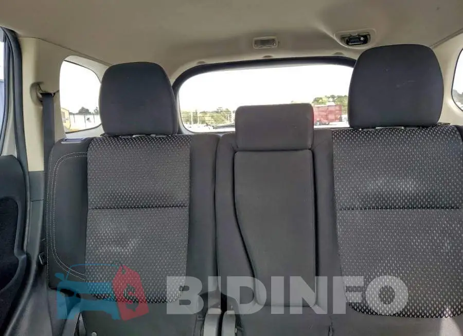 JA4AD2A34KZ005563 Photo# 10