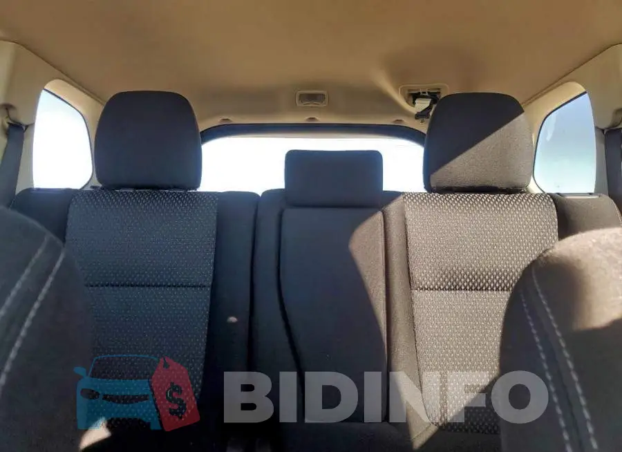 JA4AD3A36HZ055296 Photo# 10