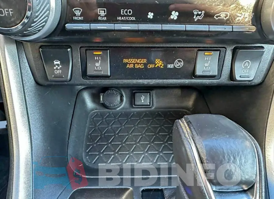 2T3A1RFV8NW289009 Photo# 12