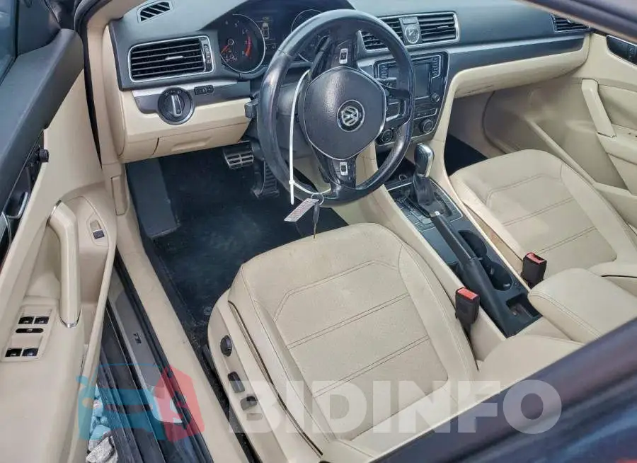1VWDT7A3XHC081199 Photo# 8