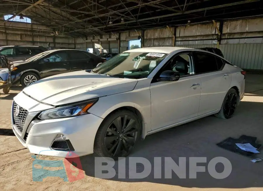 1N4BL4CV4KC180976 Photo# 1