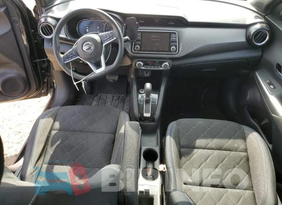 3N1CP5CU4JL532881 Photo# 8