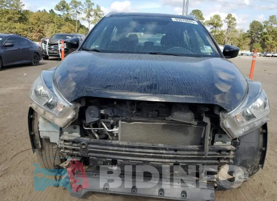 3N1CP5CU4JL532881 Photo# 5