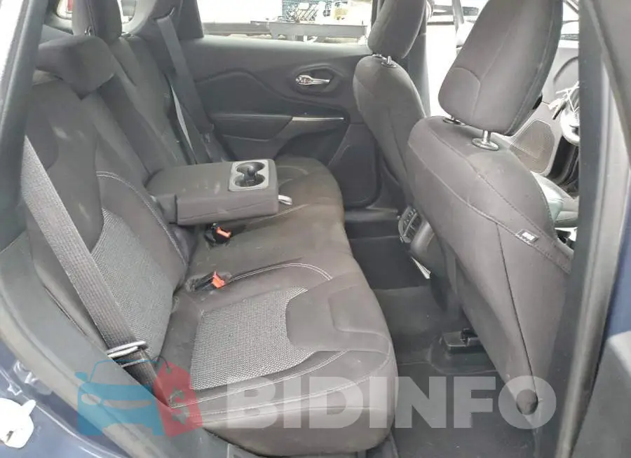 1C4PJLCB3KD474093 Photo# 11