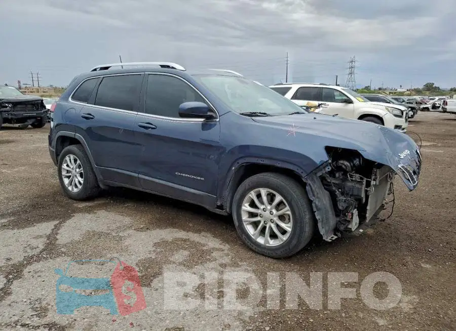 1C4PJLCB3KD474093 Photo# 4