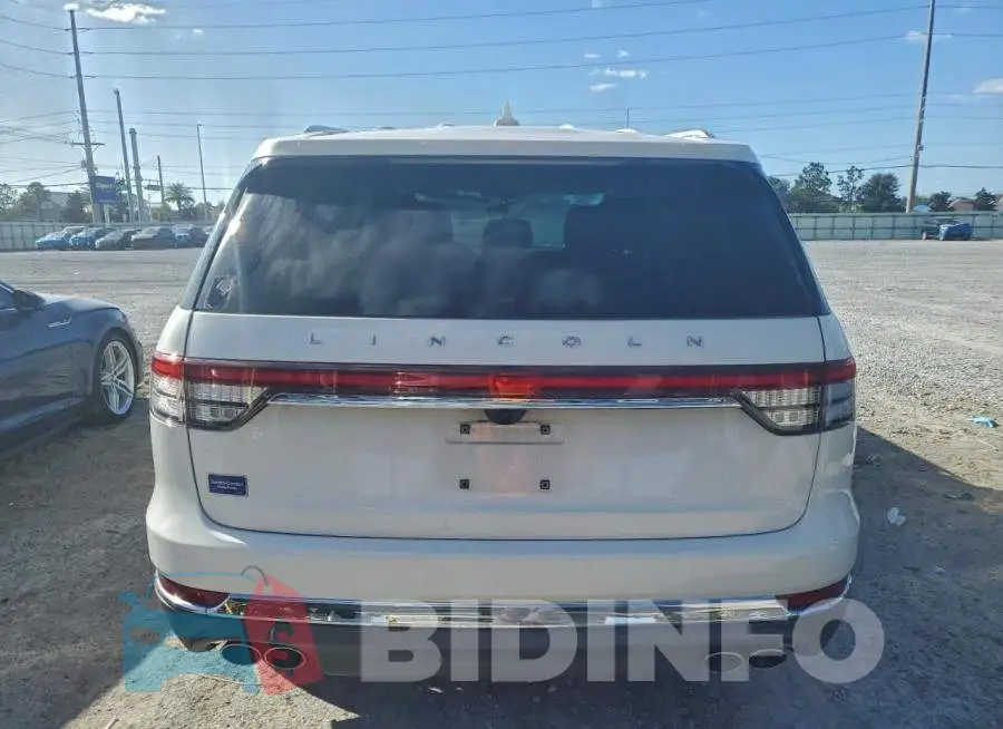 5LM5J7XC7LGL15524 Photo# 6