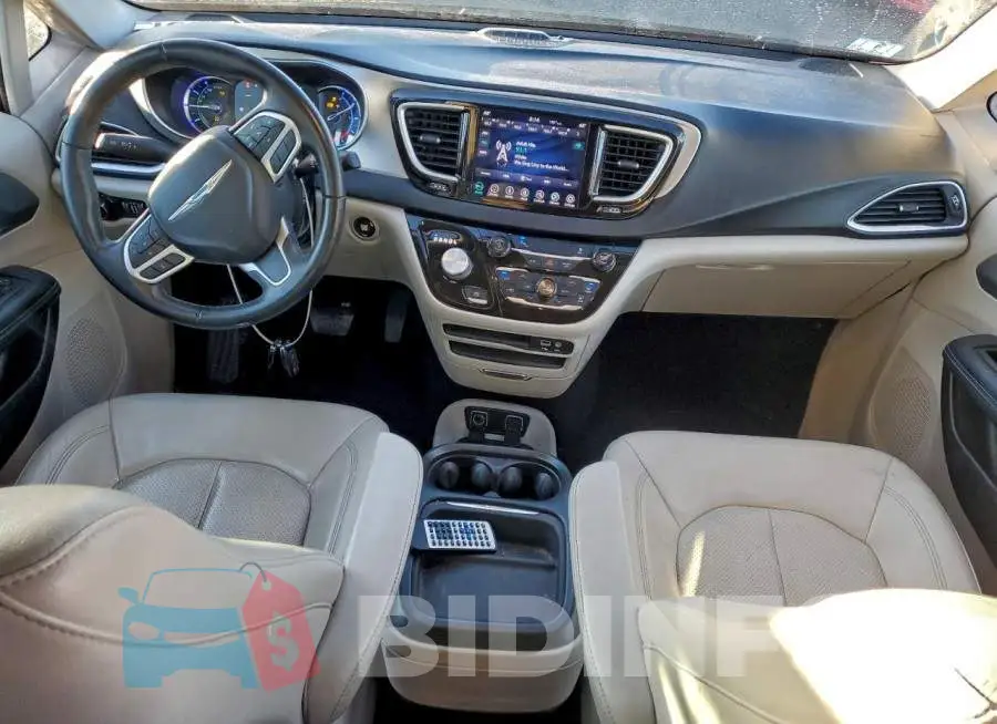 2C4RC1L76JR172747 Photo# 8