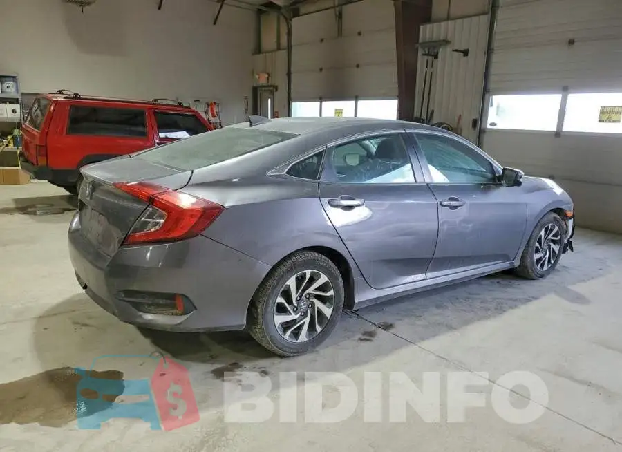 19XFC2F77HE231305 Photo# 3