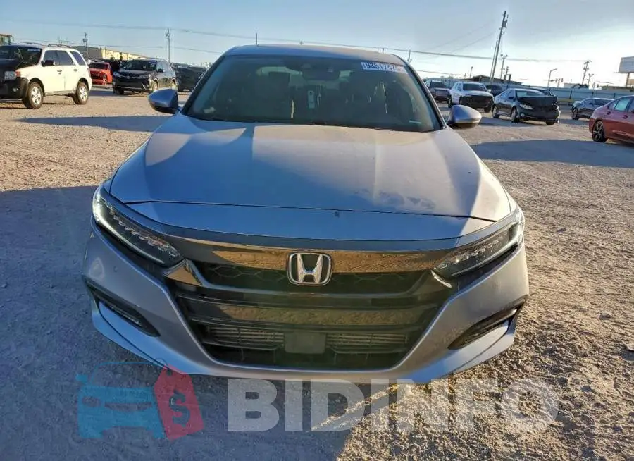 1HGCV2F92JA023907 Photo# 5