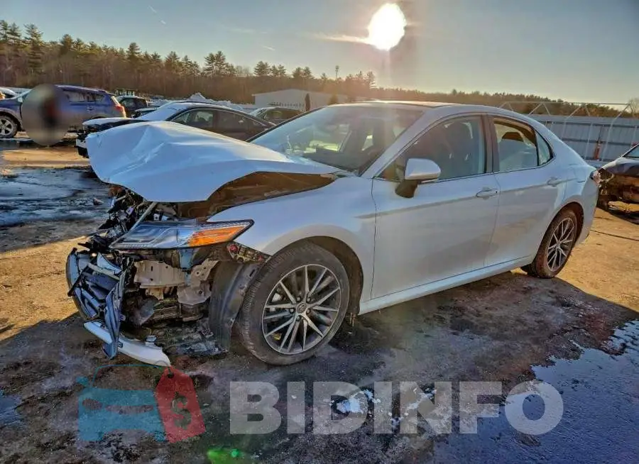 4T1F11BK1RU109371 Photo# 1