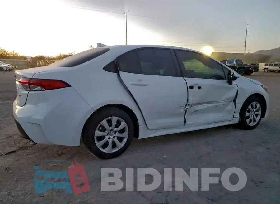 5YFB4MDE8RP174587 Photo# 3