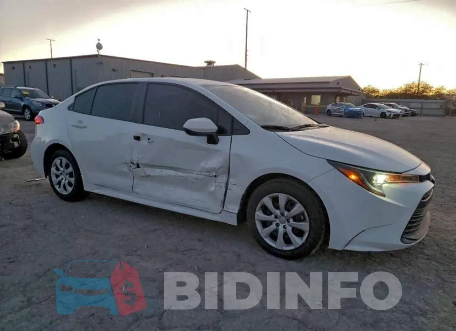 5YFB4MDE8RP174587 Photo# 4