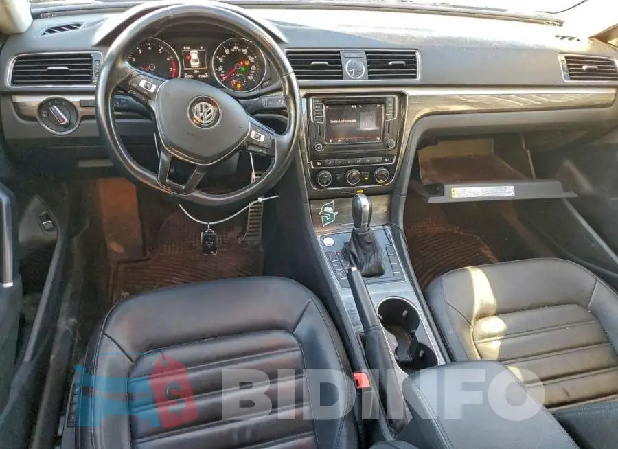 1VWCM7A38HC036870 Photo# 8