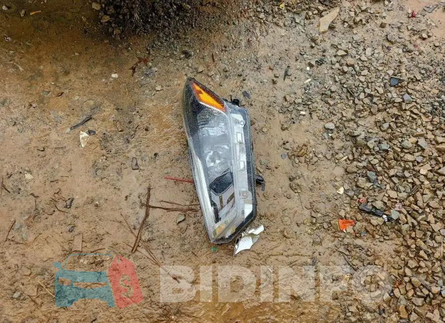 3N1CP5CU3JL529129 Photo# 13