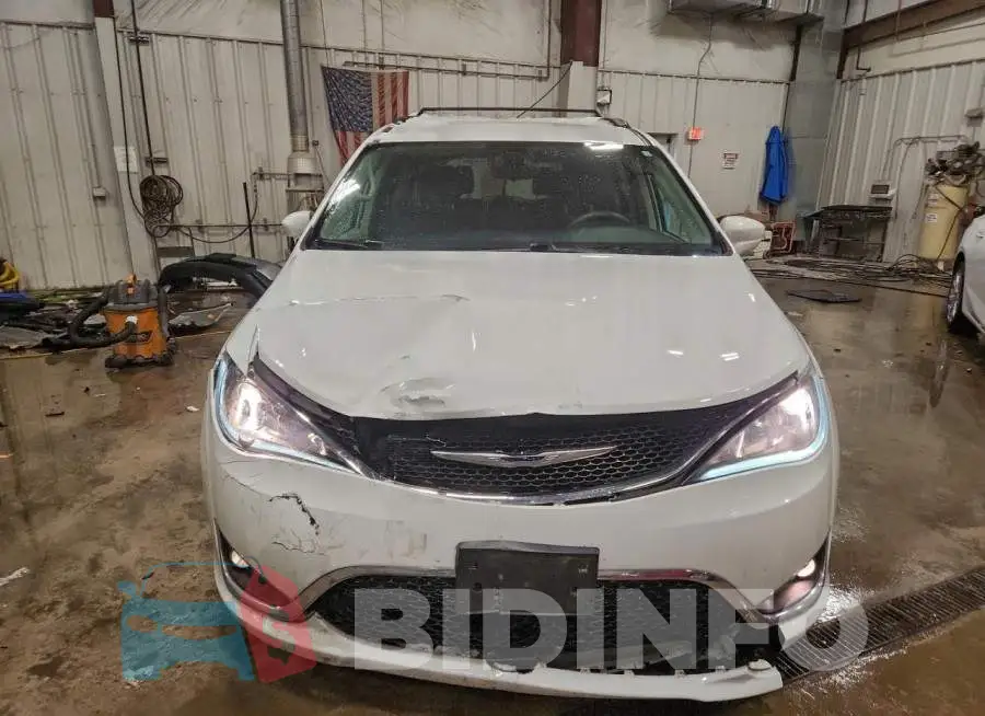 2C4RC1FG8JR101027 Photo# 5