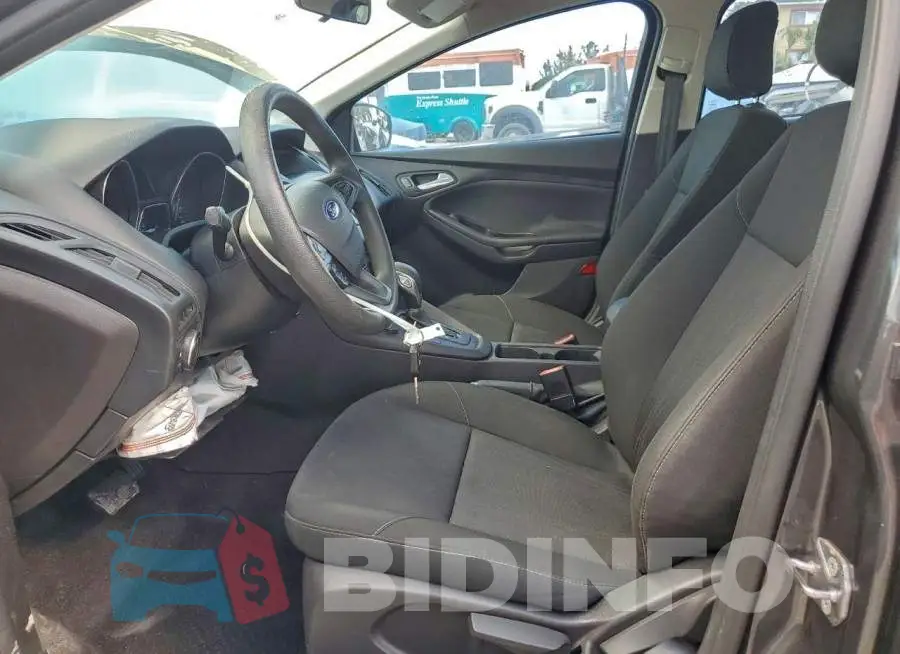 1FADP3FE3JL256186 Photo# 7