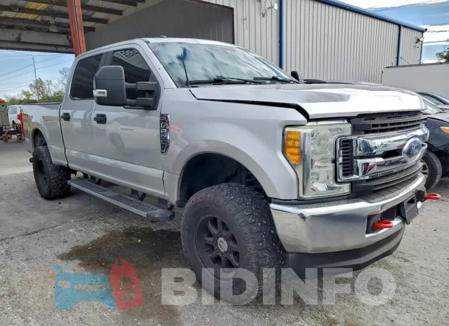 1FT7W2B66JEB16396 Photo# 4