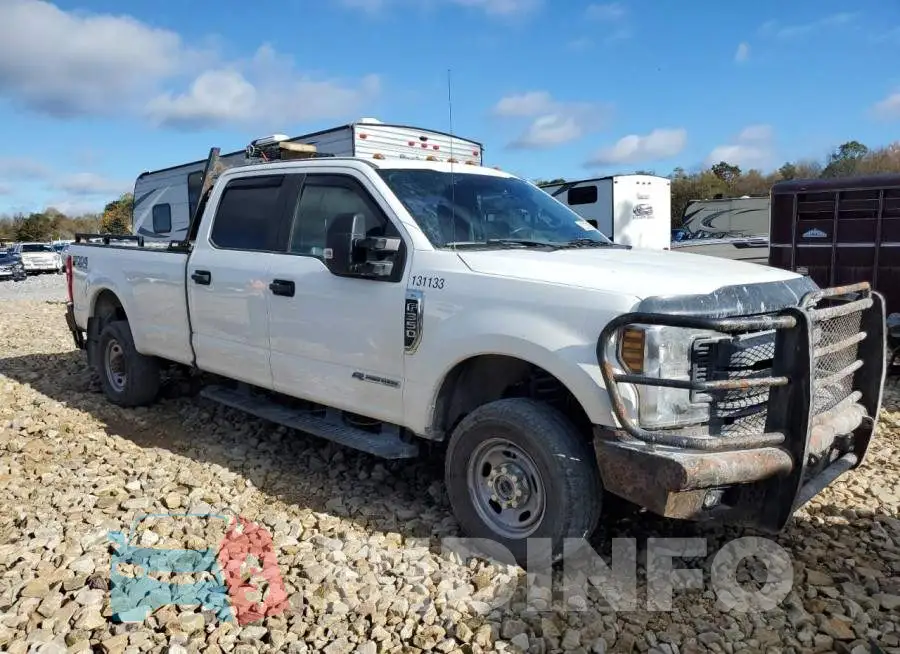 1FT8W3BT3JEC94864 Photo# 4