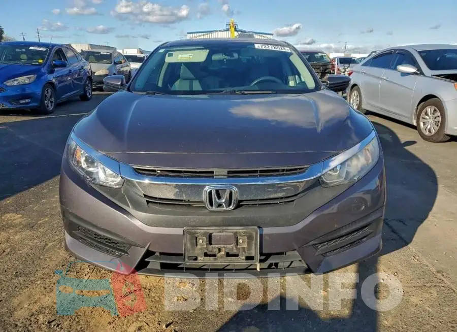 19XFC2F78HE230812 Photo# 5