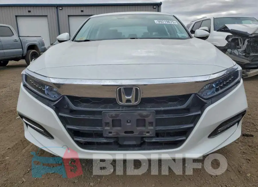 1HGCV3F54JA005007 Photo# 5