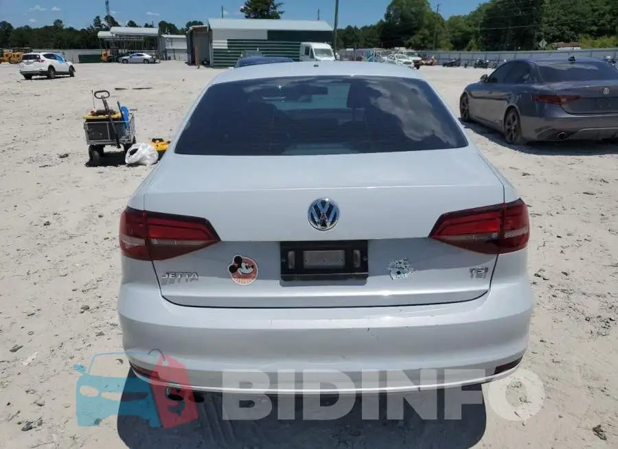 3VW2B7AJ3JM258415 Photo# 6