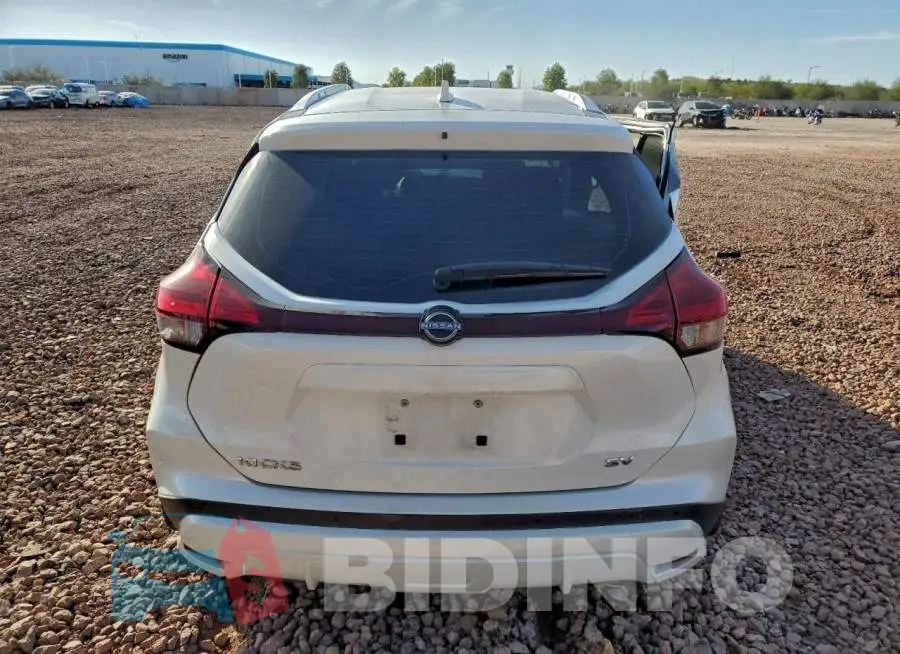 3N1CP5CV3RL493463 Photo# 6