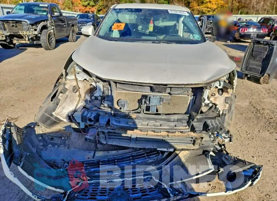 5N1BT3BA9PC767096 Photo# 5