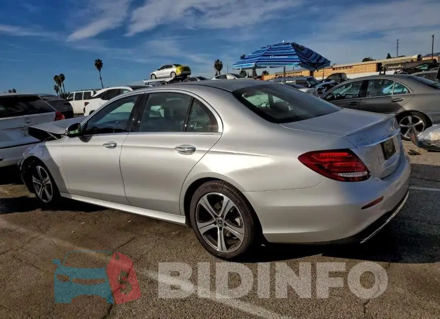 WDDZF8DB2LA755123 Photo# 2