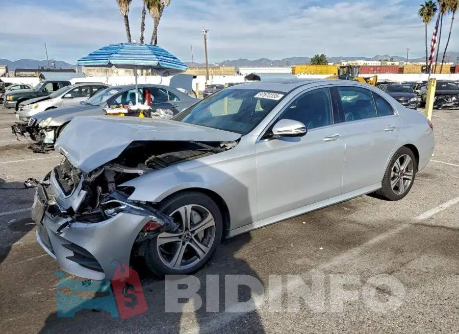WDDZF8DB2LA755123 Photo# 1