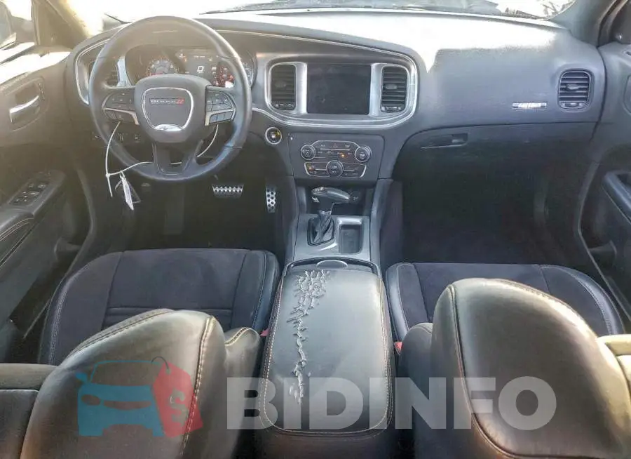 2C3CDXCTXJH220943 Photo# 8