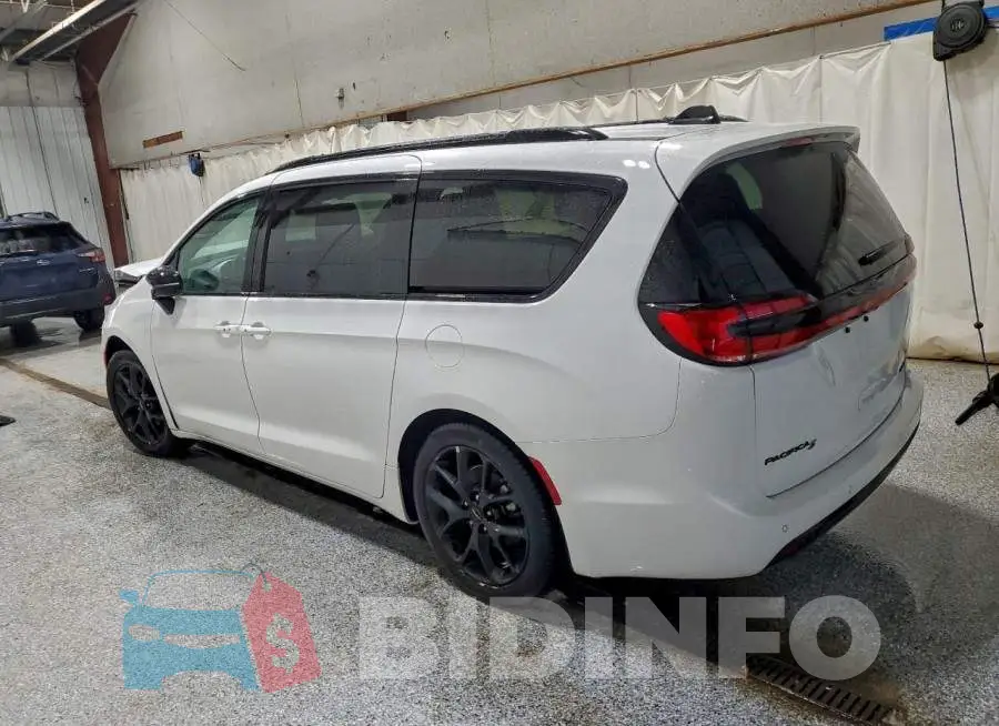 2C4RC1GG3SR522086 Photo# 2
