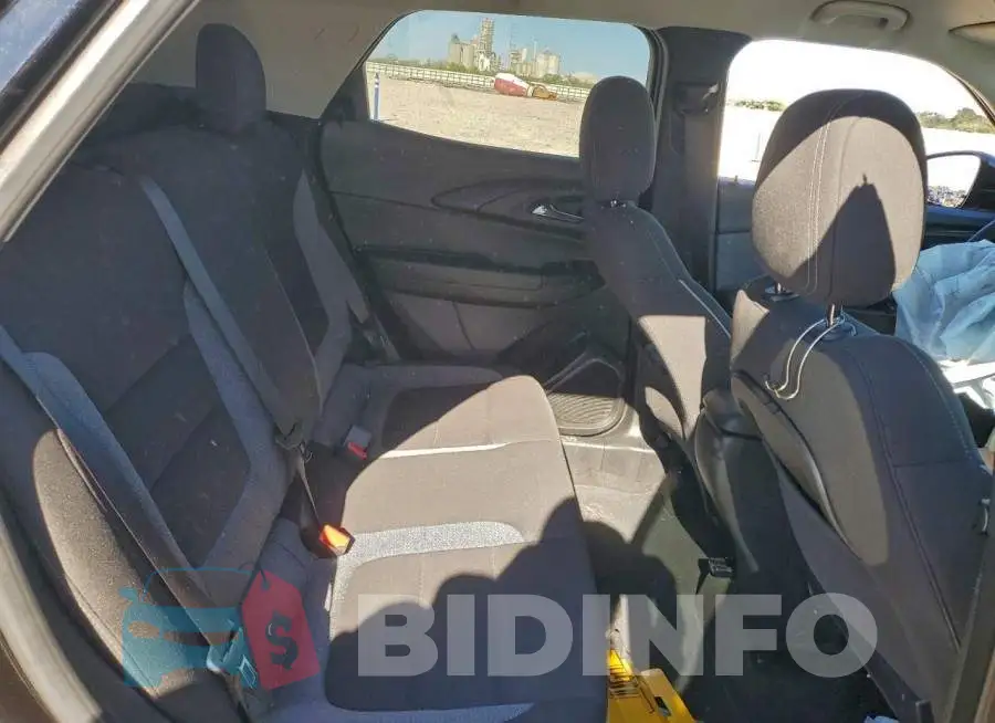 KL79MPS29PB080087 Photo# 11