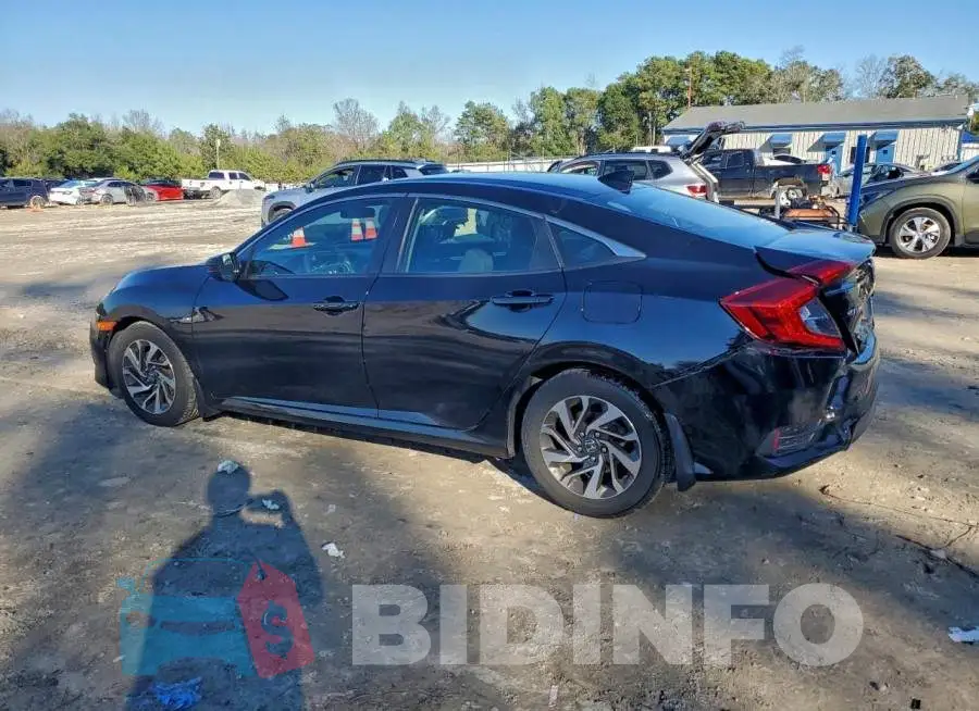 19XFC2F73HE013099 Photo# 2