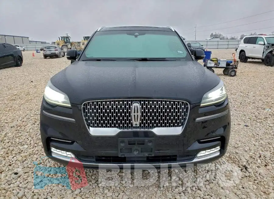 5LM5J7XC0LGL35646 Photo# 5