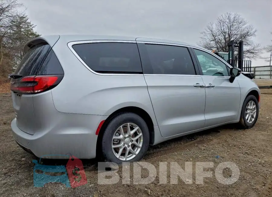 2C4RC1BG8TR212802 Photo# 3