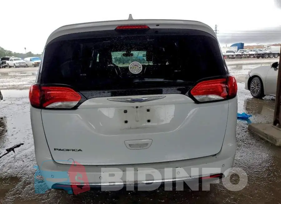 2C4RC1EG6JR188427 Photo# 6