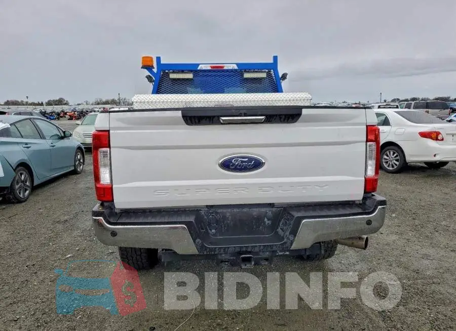 1FT7W2B66KEF49945 Photo# 6