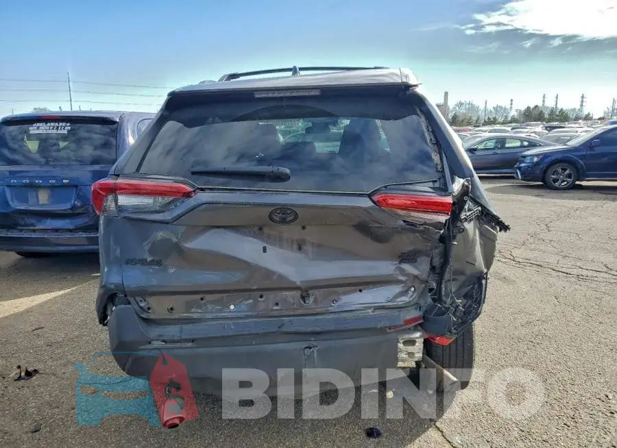 2T3A1RFV6RC443840 Photo# 6