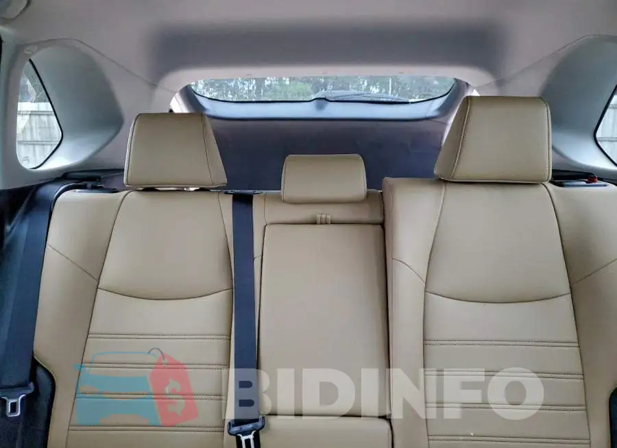 2T3C1RFV8SW378180 Photo# 10